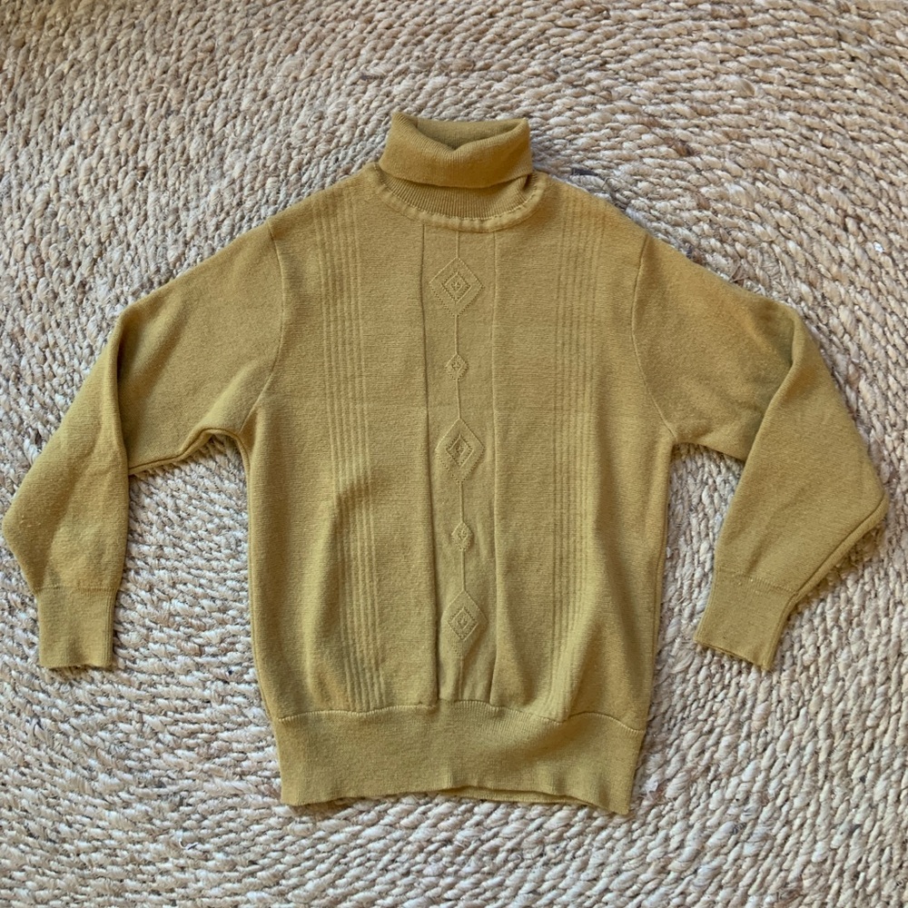 100% Wool Vintage Mustard Turtle Neck Sweater